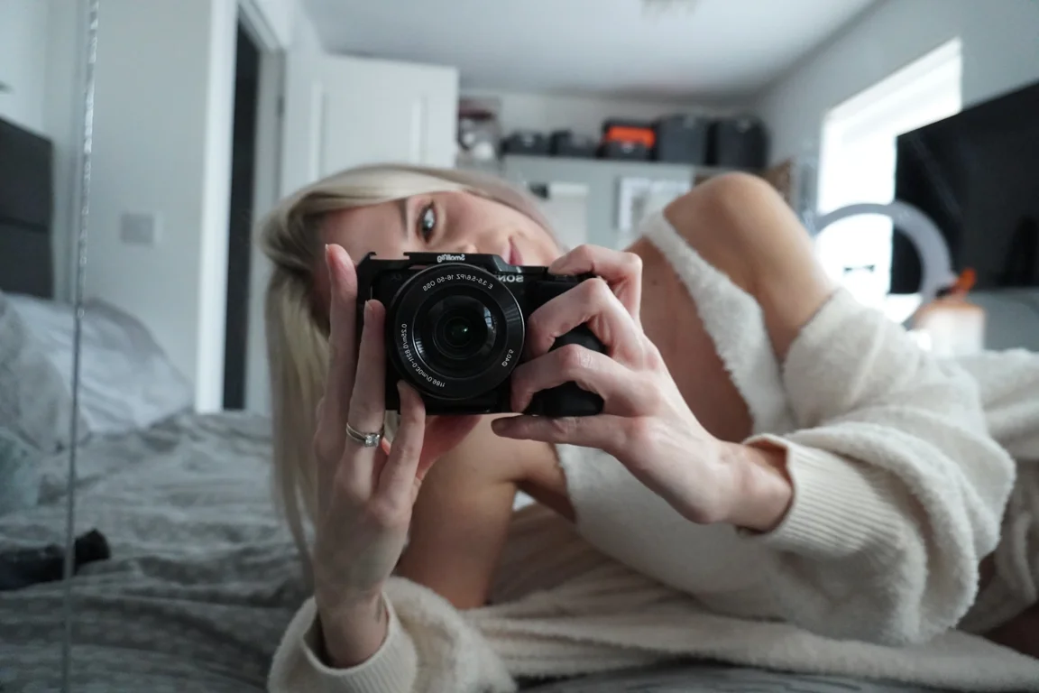 @Amber_riivers's profile cover